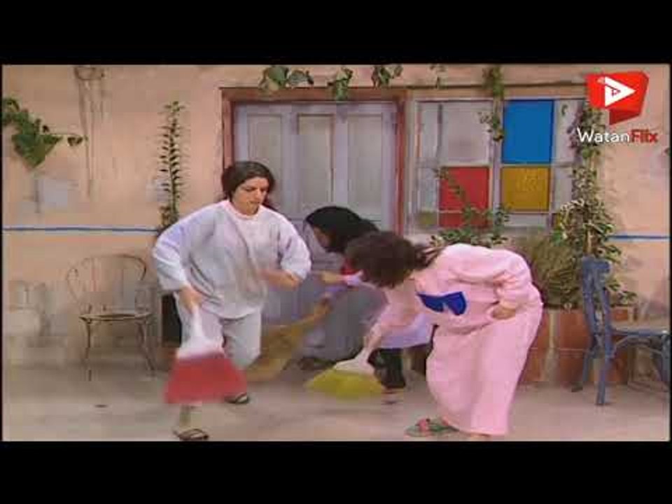 بوران عم تكنش الزبالة على بيت نسوان عفيف وهنن ب...
