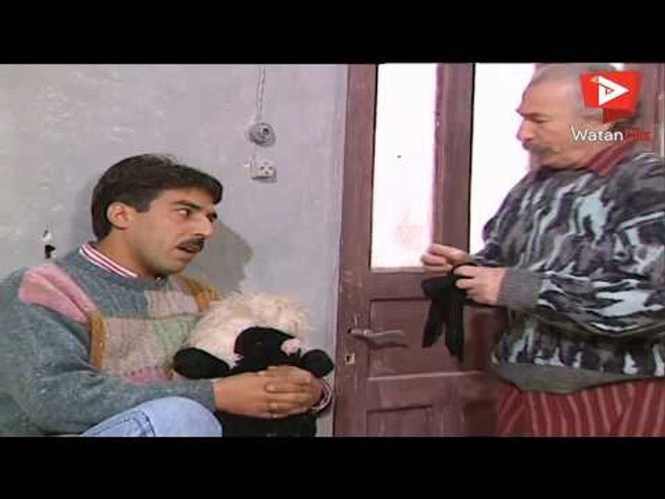 ابو طمزة يحاول برطلة بديع بجرابات  - ايمن رضا - حسام تحسين بيك  - عيلة سبع نجوم