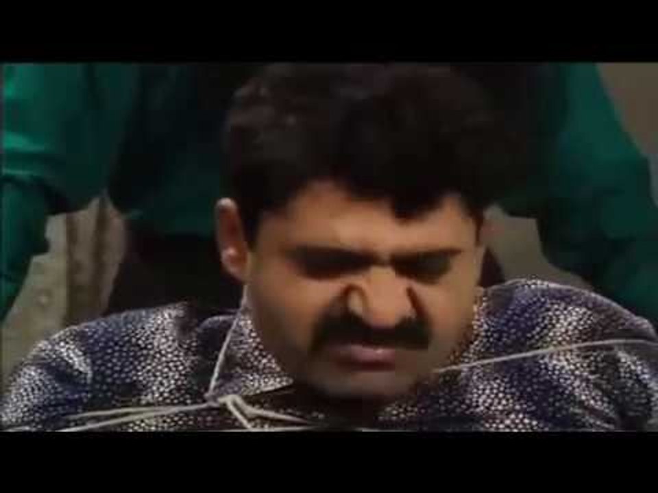 سمر اعتقلت فرحان مشهد مضحك كتير - مسلسل عيلة خم...