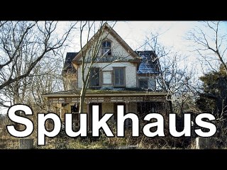 Geisterhaus in einem Dorf in Moldau