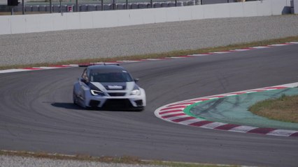 Así prepara Laia Sanz su reto a cuatro ruedas