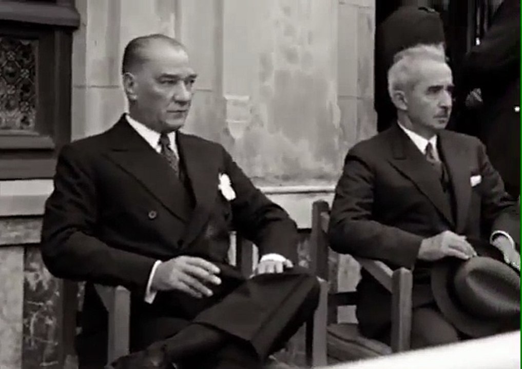 Tüm Sosyal Medyanın Paylaştığı, Tüyleri Diken Diken Eden Atatürk Videosu