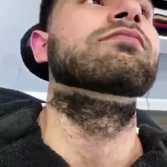 Sakallarına Ağda Yapılırken Ruhunu Teslim Eden Adam