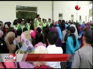 Desak Bayar THR, Ratusan Buruh Gelar Demo