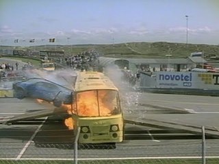 Stuntmania - Dutch Daredevils! Jumps, Crashes, Smashes and Fire!