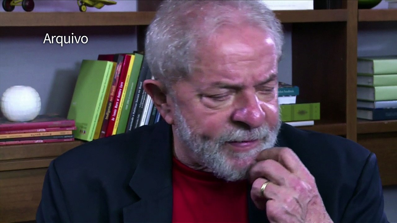 Fechados em Lula