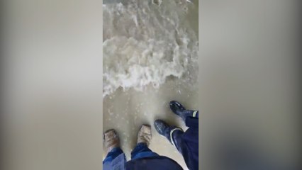 Obreros le hicieron creer a su jefe que se habían tomado un receso para ir a la playa