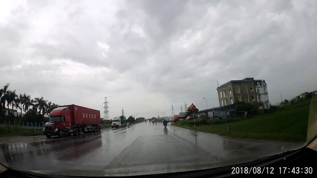 Truck Swerves into Oncoming Traffic