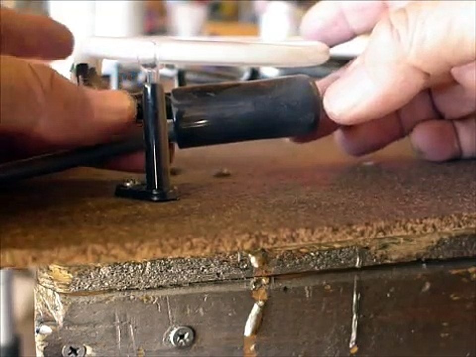 Replacing a Broken Neon Tube video Dailymotion