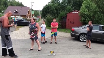 Приехала подмога