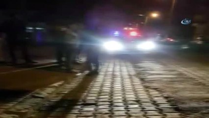 Şuhut'ta Otomobil Direğe Çarptı, Sürücü Olay Yerinde Bulunamadı