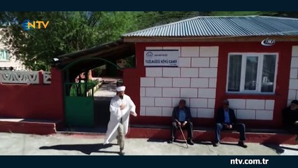 Cami köyde, minaresi tepede