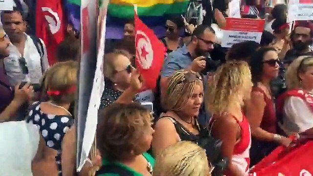 Tunisie : Rassemblement devant le théâtre municipal pour défendre les libertés et l'égalité