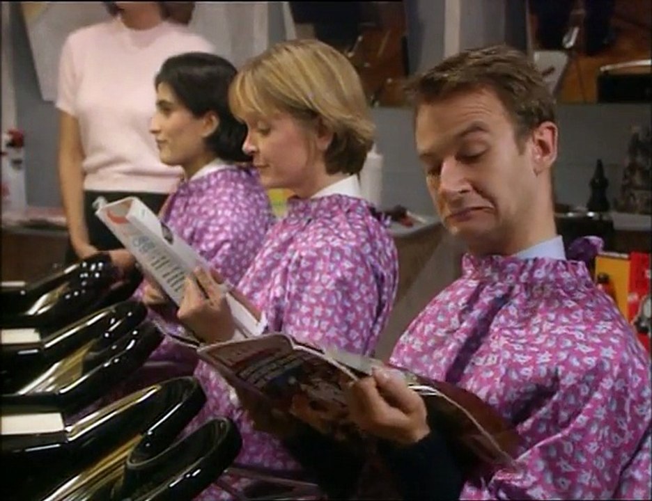 The thin blue line S2E3 Fly on the Wall