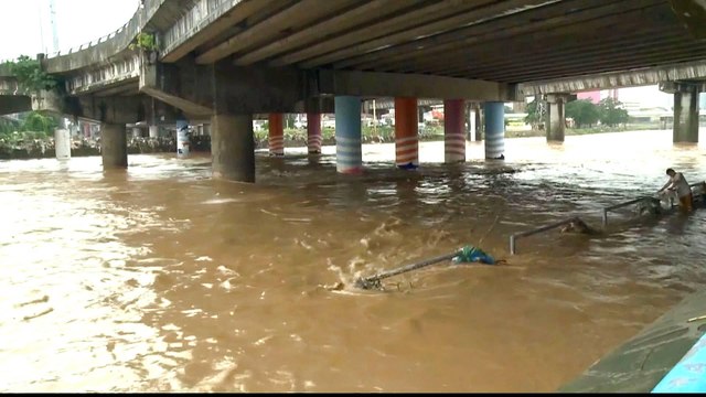 Philippines: Tens of thousands displaced in deadly floods