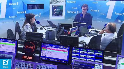 À quoi joue François Hollande ?