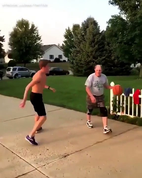 Dad ends son's basketball career in 10 seconds
