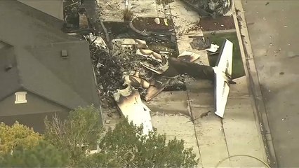 شاهد: سرق طائرة وصدم بها منزله لخلافه مع زوجته