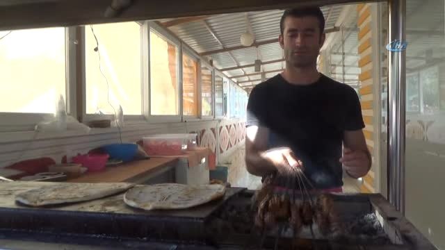 Dolar Bozdurana Yiyecek ve İçecek Bedava