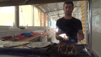 Dolar Bozdurana Yiyecek ve İçecek Bedava