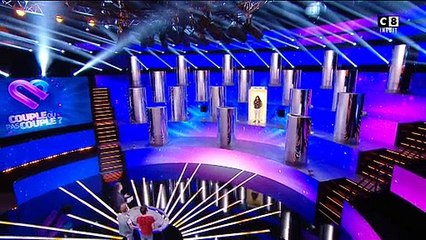 Un candidat de "Couple ou pas couple" sur C8 dézingue les fonctionnaires et se fait huer - Regardez