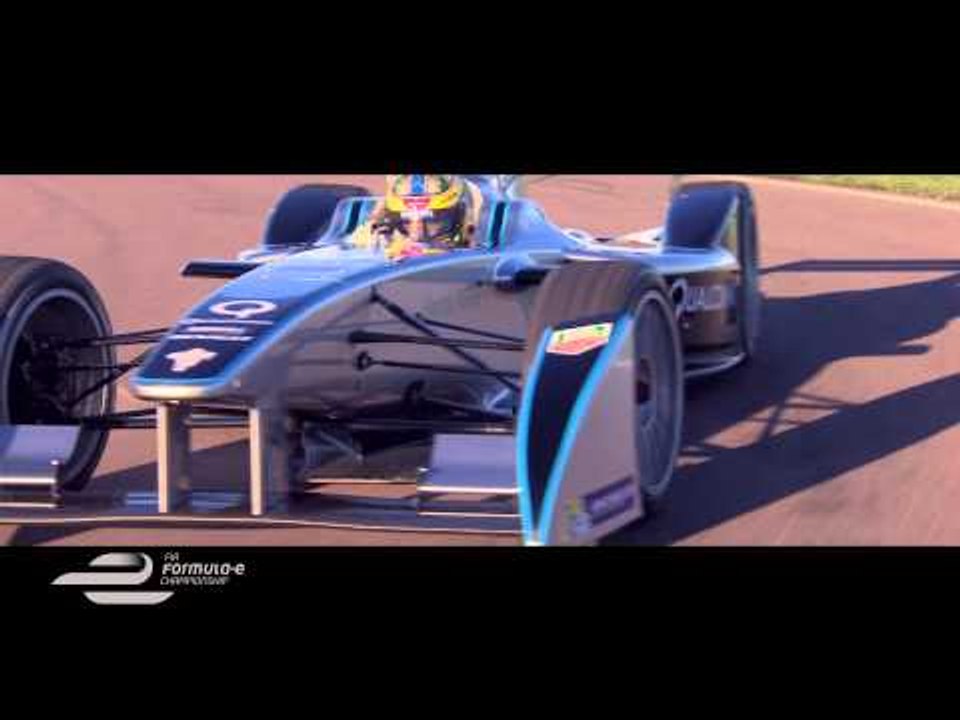 Formula E- Technology with Robert Llewellyn