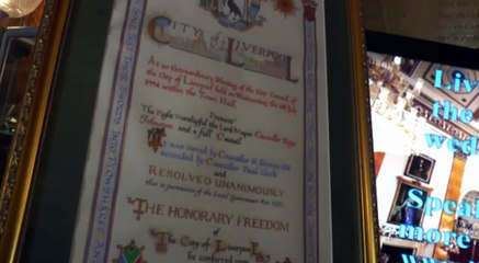 Heartwarming Gift to Liverpool from Nelson Mandela’s Daughter 🤝