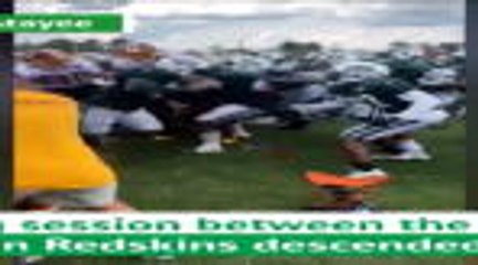 لقطة: كرة قدم أميركيّة: فوضى عارمة تطبع "مرانًا" مشتركًا بين جيتس وريدسكينز