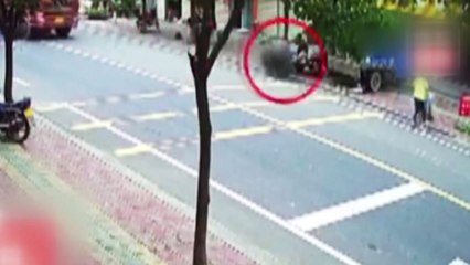 [영상] 일가족 3명 덮친 '덤프트럭 바퀴' / YTN