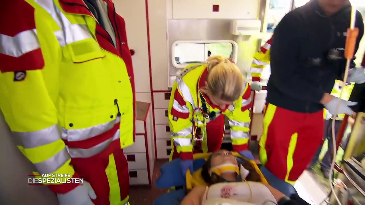 Romantisches Date im Maisfeld? Pärchen von Mähdrescher überfahren | Die Spezialisten | SAT.1 TV