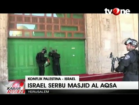 Tentara Israel Serbu Masjid Al-Aqsa