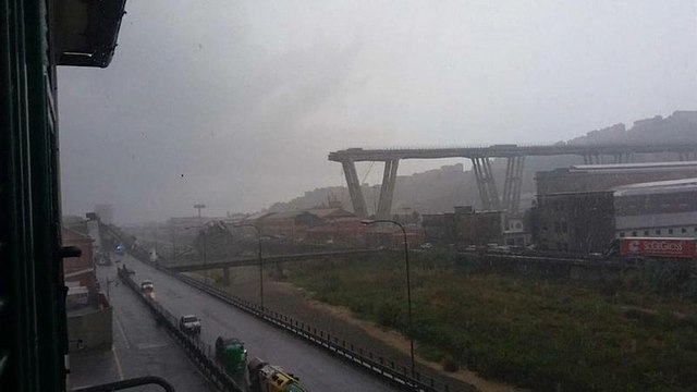 Colapso de viaduto faz pelo menos 30 mortos
