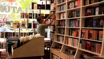 Düğün davetiyesini kitap şeklinde tasarladı - SAMSUN