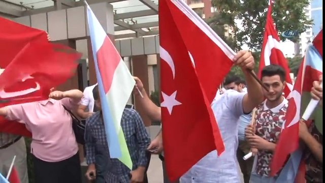 Azerbaycan’da ABD’nin Türkiye’ye Yönelik Yaptırımları Protesto Edildi