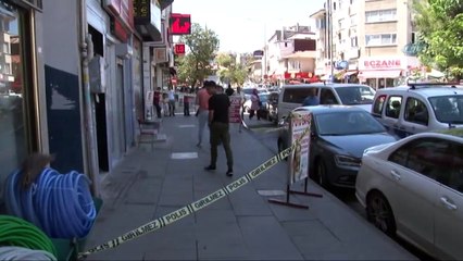 Eşime Baktın Dedi Baltayla Saldırdı!