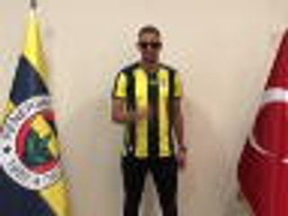 Hilarious Slimani presentation at Fenerbahce goes viral