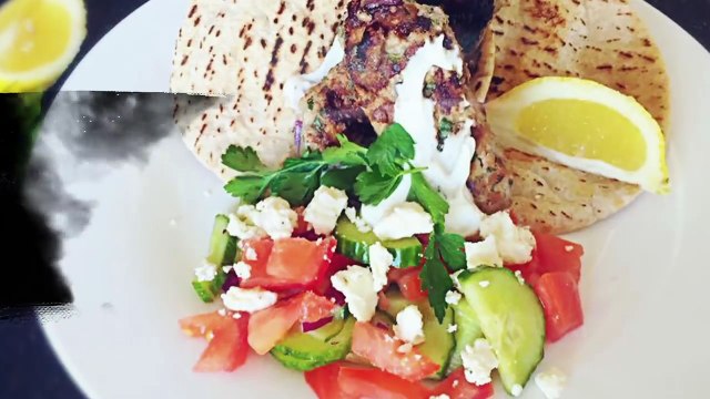 IIconics (Billie Kay and Peyton Royce) - ''Greek Style Lamb Gyros'' Taste of Tenille