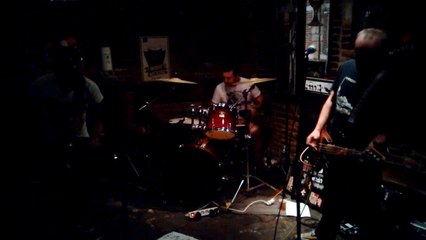 The Three Skulls - Live Douai 2017 (Surf punk)