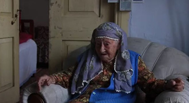 Ellerime kelepçe vursalar, yine madene hayır derim