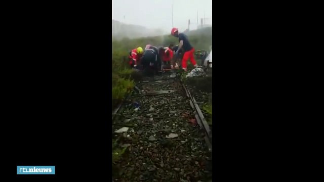 Eerste beelden instorten hangbrug Genua - RTL NIEUWS
