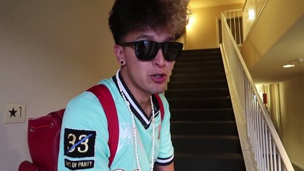 LO SORPRENDO EN MI CAMA MIENTRAS ESTABA DE VIAJE!!! (HotSpanish Vlogs)