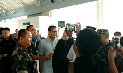 Sandiaga Uno Kunjungi Korban Gempa di Lombok