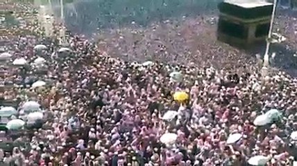 الحرم المكي اليوم مشهد مهيب يندر أن تراه ! الحرم يكتظ بالطائفين ويهتز بصيحات المكبرين ...اللهم ارزق كل من نشر هذا المشهد عمرة و حج هذا العام