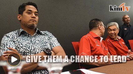 Khairy: I agree, Najib should give space to new leadership