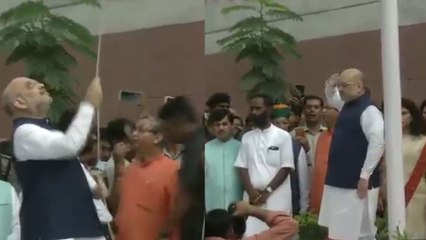 Independence Day : Amit Shah hoist Indian Flag at BJP Headquarters | Oneindia News
