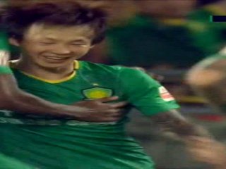 لقطة: الدوري الصيني: تسديدة شانغ الصاعقة تطبع فوز غوان الكاسح أمام ييفانغ