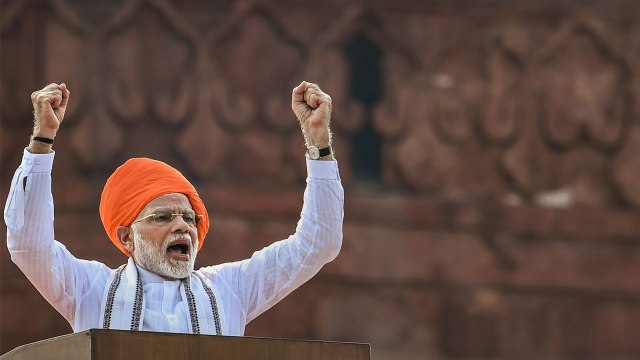 Independence Day पर PM Modi ने Red Fort से दिया Sabka Sath - Sabka Vikas का नारा । वनइंडिया हिंदी