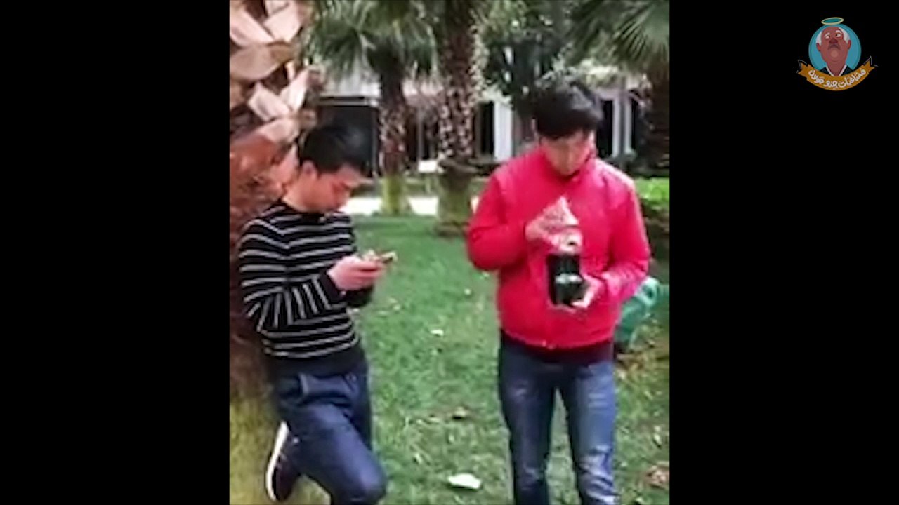 شاهد مقالب صينية مسخرة. مقطع مضحك جدا - Chinese prank