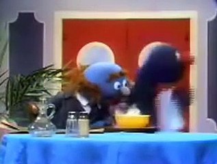 Sesame St - Grover The Waiter + Simon Soundman - Alphabet Soup