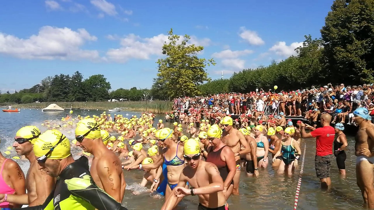 Le départ de la Traversée du lac du 15 août à Annecy